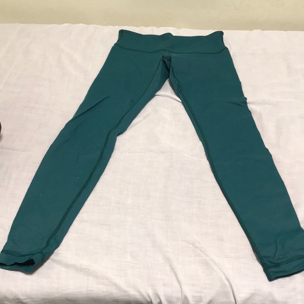 Green lululemon leggings size 6